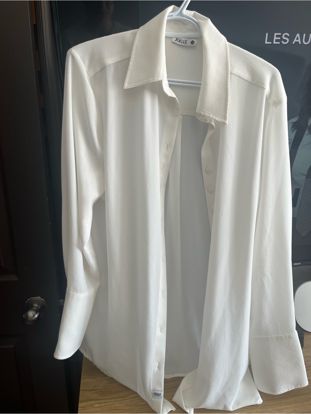 Joelle Collection - Valentine - Ivory Textured Button-Up Blouse size small